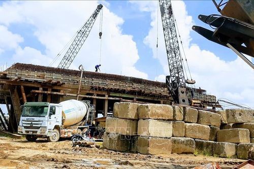 Cầu 800 tỷ đồng bắc qua sông Cần Thơ chậm tiến độ, đội vốn 67 tỷ đồng