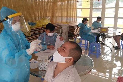 Hà Nội ghi nhận 978 ca mắc COVID-19 mới