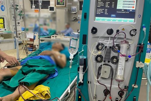 Người đàn ông 40 tuổi có máu trắng đục như sữa