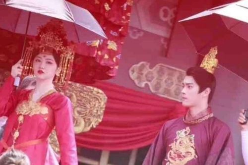 Lộ cảnh đại hôn của Hứa Khải và Cảnh Điềm trong Lạc Du Nguyên, khán giả lại đem ra so sánh với phim khác