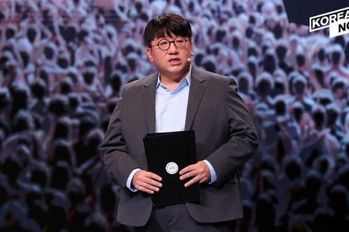 Người làm nên đế chế hùng mạnh ở Kpop
