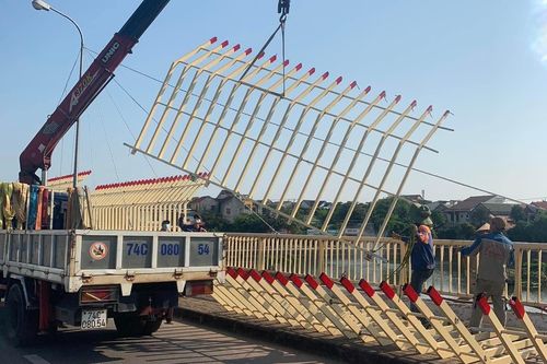 Quảng Trị: Tháo dỡ các hạng mục trang trí bị chê xấu trên cầu Đại An