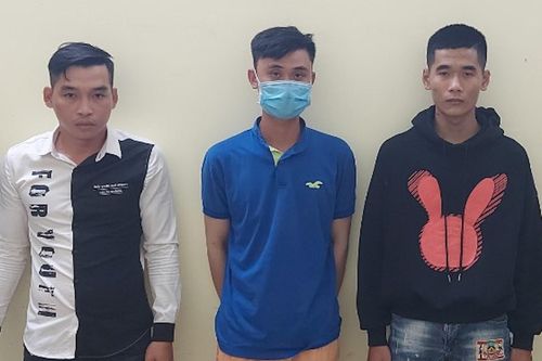 Mâu thuẫn với nữ tiếp viên, khách hát karaoke bị đánh chết