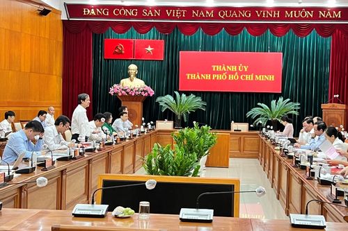 Bộ trưởng Nguyễn Kim Sơn tháo gỡ nhiều vấn đề để Giáo dục TP Hồ Chí Minh phát triển