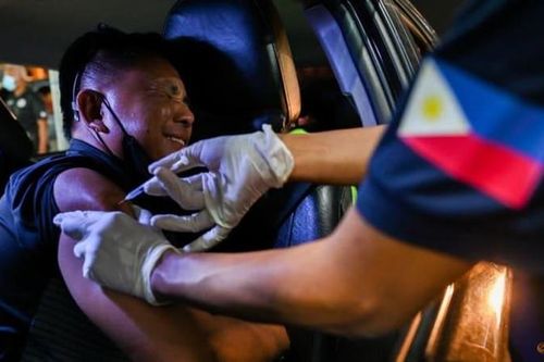 Philippines tăng cường tiêm vaccine để coi COVID-19 là bệnh đặc hữu