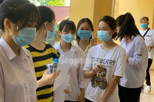 Xét tốt nghiệp THPT: Khi nào thí sinh được miễn thi ngoại ngữ