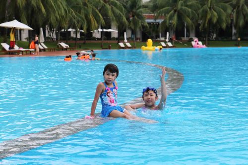 Thủ tướng yêu cầu dẹp nạn chèo kéo, nài ép khách du lịch dịp 30/4 - 1/5