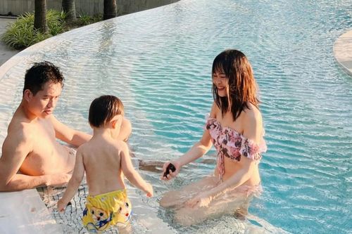 Mang theo nồi, thức ăn khi đưa con nhỏ đi du lịch trong lễ
