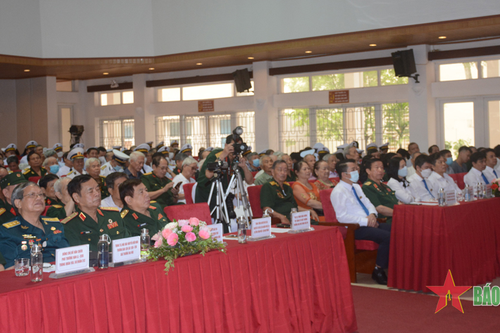 Ký ức về mái trường Đại dương thân yêu