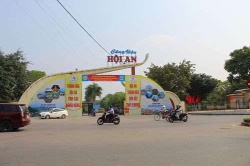 Học sinh háo hức khám phá 'phố cổ Hội An' giữa lòng xứ Thanh