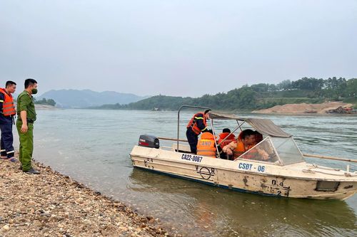 Tìm thấy thi thể học sinh lớp 10 bị đuối nước trên sông Lô