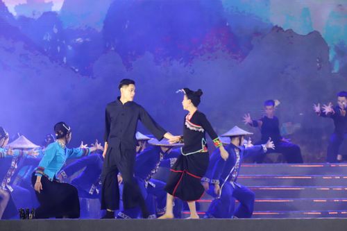 Khai hội Chợ Phong lưu Khâu Vai và đón Bằng xếp hạng Di sản văn hóa phi vật thể quốc gia