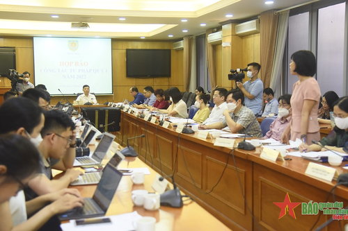Bộ Tư pháp giải quyết hơn 200.000 vụ việc thi hành án dân sự