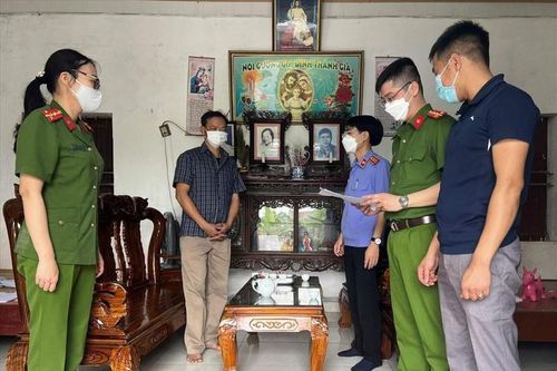 Khởi tố, khám xét chỗ ở của giám đốc và kế toán một công ty để điều tra hành vi trốn thuế