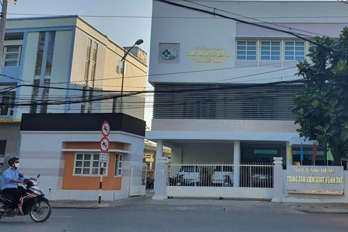 Nóng: Ninh Thuận điều tra mua sắm thiết bị y tế với Công ty Việt Á