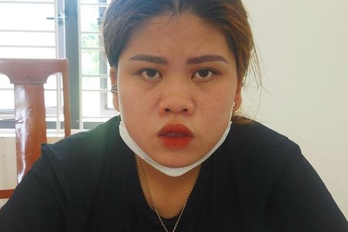 Bé gái 4 tuổi ở Hà Tĩnh bị dì ruột dùng cán chổi, móc áo đánh đập trong 3 ngày vì lười ăn