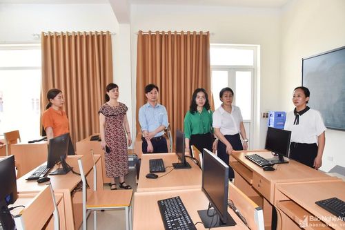 HĐND tỉnh giám sát về công tác đào tạo, phát triển nguồn nhân lực của TP Vinh