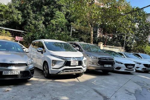 Thuê xe tự lái dịp lễ 30/4: Giá không tăng nhưng phải thuê dài ngày