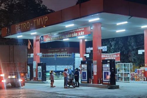 Xử lý vi phạm gian lận thương mại 1 cửa hàng xăng dầu tại Vĩnh Phúc