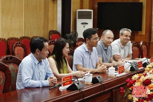 Phó Chủ tịch UBND tỉnh Lê Đức Giang tiếp và làm việc với nhà đầu tư Thụy Sĩ