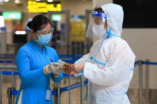 Dừng khai báo y tế với người nhập cảnh vào Việt Nam từ 27/4