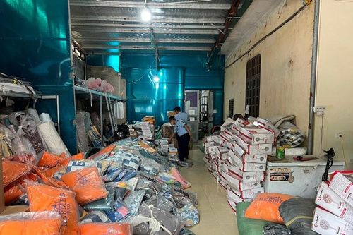 Phù phép 12.000 sản phẩm giả thành đồ của thương hiệu Channel, Guccci