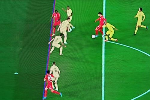 VAR gây tranh cãi trong chiến thắng của Liverpool