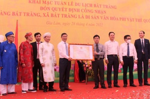 Huyện Gia Lâm khai mạc tuần lễ du lịch Bát Tràng