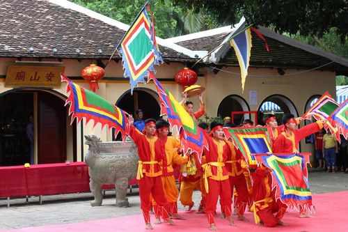 Cục Di sản văn hóa, Bộ VH-TT-DL: Di sản có thể gắn với truyền thuyết