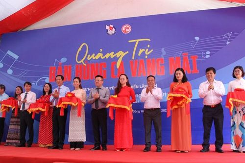 Hội Nhà báo Việt Nam trưng bày chuyên đề, triển lãm ảnh 'Quảng Trị - Bản hùng ca vang mãi'