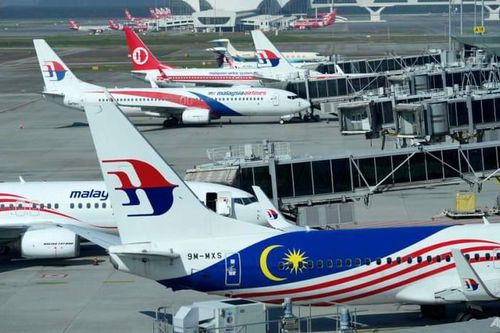 Từ 1/5, Malaysia bỏ quy định bắt buộc đeo khẩu trang khi ở ngoài trời