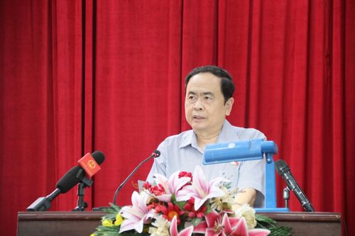 Phó Chủ tịch Thường trực Quốc hội tiếp xúc cử tri tại Hậu Giang