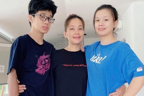 Nhà báo Bông Mai: 'Tôi thích đồng hành với con hơn là dạy dỗ'