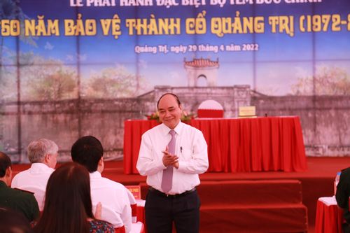 Phát hành bộ tem đặc biệt '50 năm bảo vệ Thành cổ Quảng Trị'