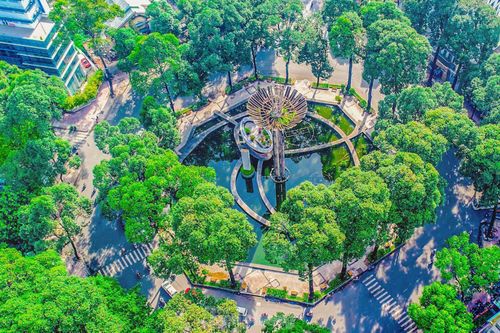 Khu vực Hồ Con Rùa được 'thay áo mới'