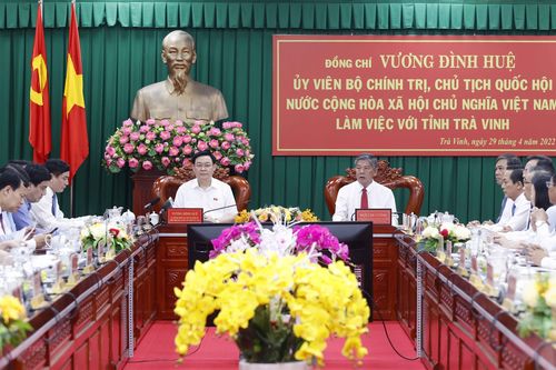 Hình ảnh Chủ tịch Quốc hội làm việc với Ban Thường vụ Tỉnh ủy Trà Vinh
