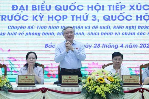 Đoàn ĐBQH tỉnh Bắc Giang tiếp xúc cử tri theo chuyên đề