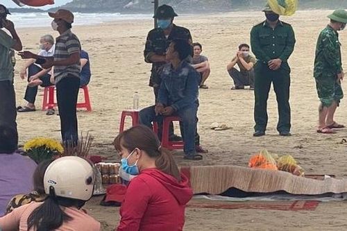 Quảng Bình: Tìm thấy học sinh lớp 8 bị nước biển cuốn trôi sau 3 ngày mất tích