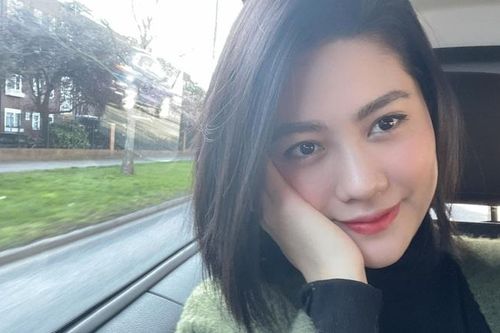 Miss Photo Vũ Hương Giang cắt mái tóc gắn bó 12 năm ủng hộ bệnh nhân ung thư