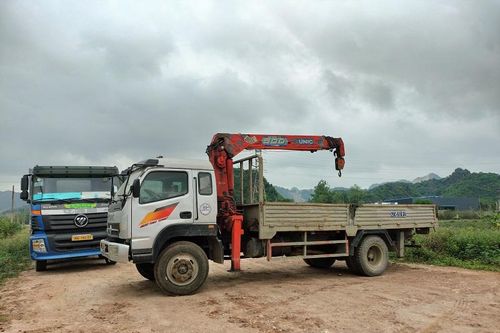 Nhà máy ngừng hoạt động, hàng trăm công nhân khốn đốn