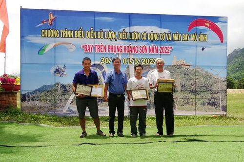 Trao giải sự kiện 'Bay trên Phụng Hoàng Sơn' năm 2022