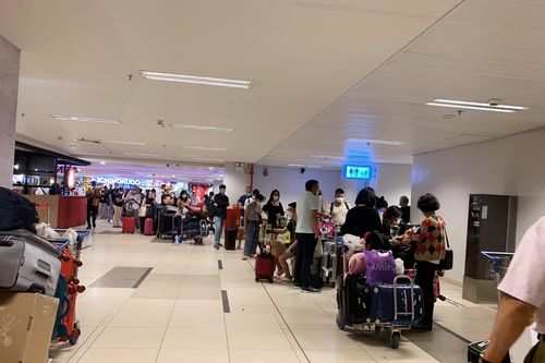 Bỏ vé máy bay Singapore - TP.HCM vì không kịp test Covid-19