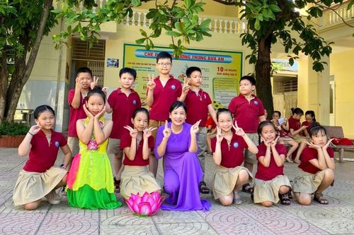 Chuyện về cô giáo hơn 30 năm cháy lửa yêu nghề