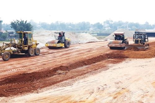 Đẩy nhanh tiến độ giải ngân, khởi công nhiều dự án mới