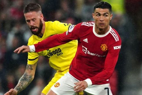 Pha đánh chặn ấn tượng của Ronaldo