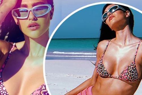 Nàng mẫu 21 tuổi Amelia Hamlin lại gây chao đảo với áo tắm