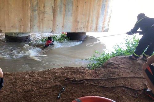 Bình Thuận: Tìm thấy thi thể em học sinh bị nước cuốn trôi mất tích