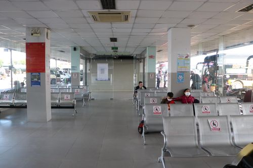 Hai bến xe lớn nhất TPHCM thưa thớt khách ngày cuối cùng của kỳ nghỉ lễ