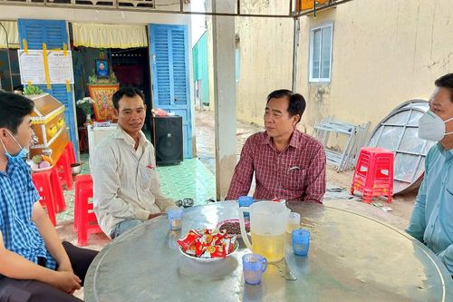 Bạc Liêu: Hỗ trợ gia đình hai mẹ con 'đi bắt nghêu bị sét đánh tử vong'