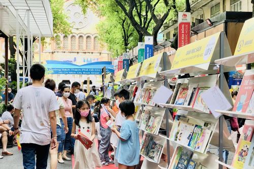 Đường sách Thành phố Hồ Chí Minh đón 15.000 lượt khách dịp 30/4